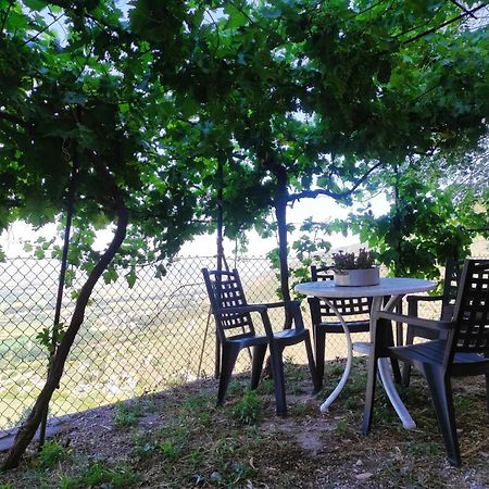 Villa rurale nei pressi Castello Campello sul Clitunno Esterno foto