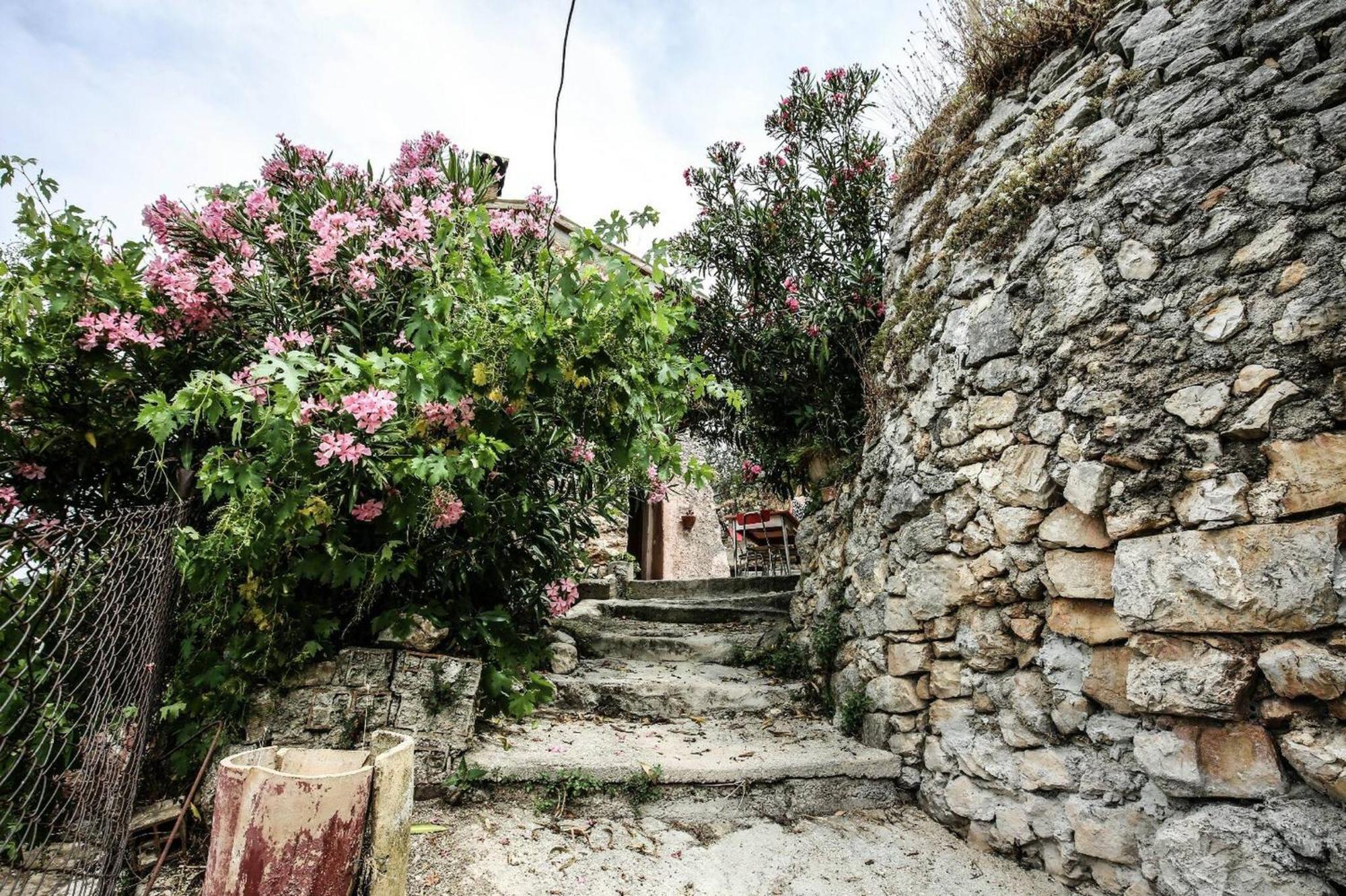 Villa rurale nei pressi Castello Campello sul Clitunno Esterno foto