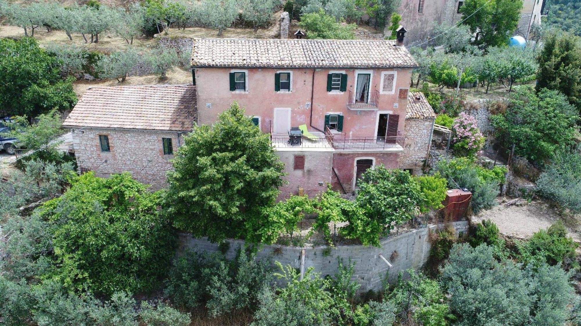 Villa rurale nei pressi Castello Campello sul Clitunno Esterno foto