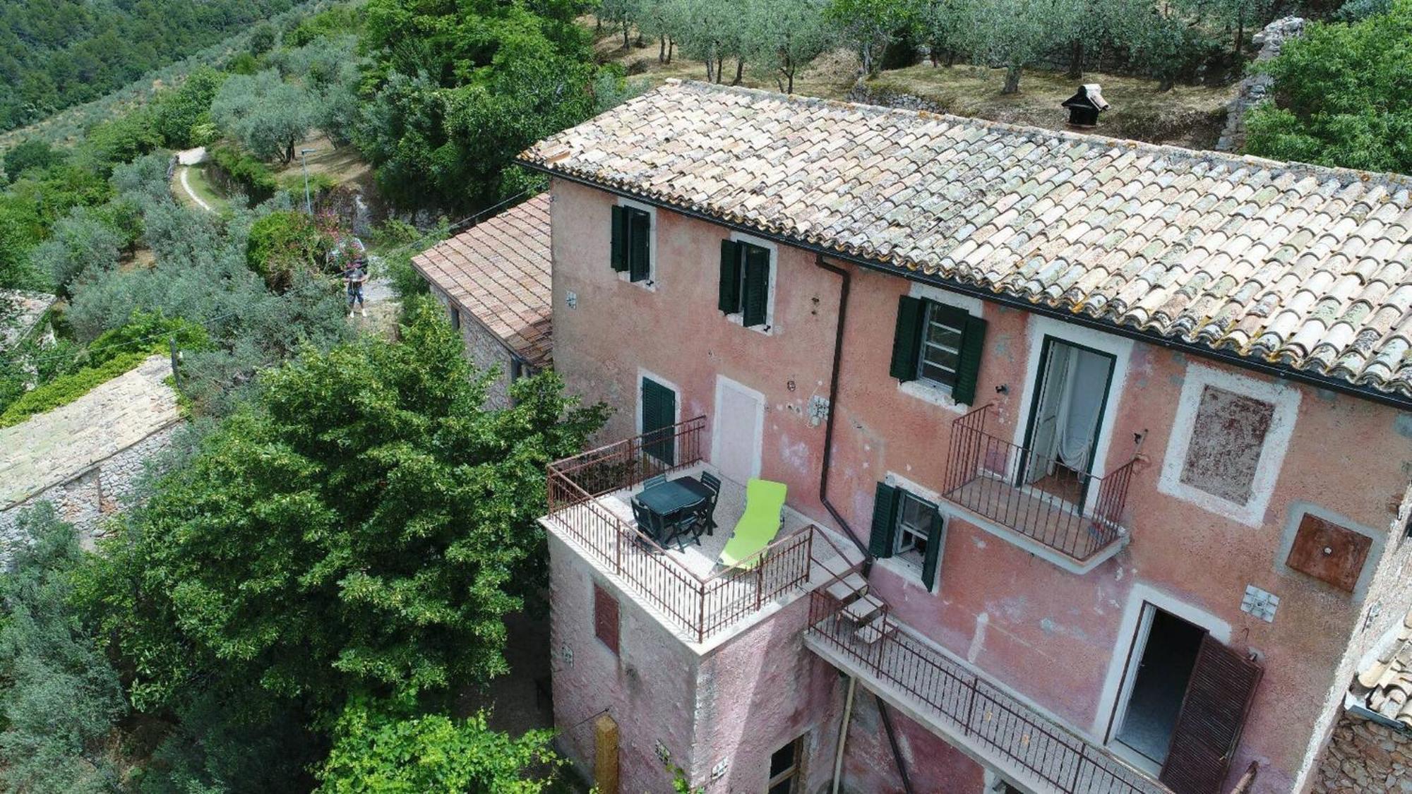 Villa rurale nei pressi Castello Campello sul Clitunno Esterno foto