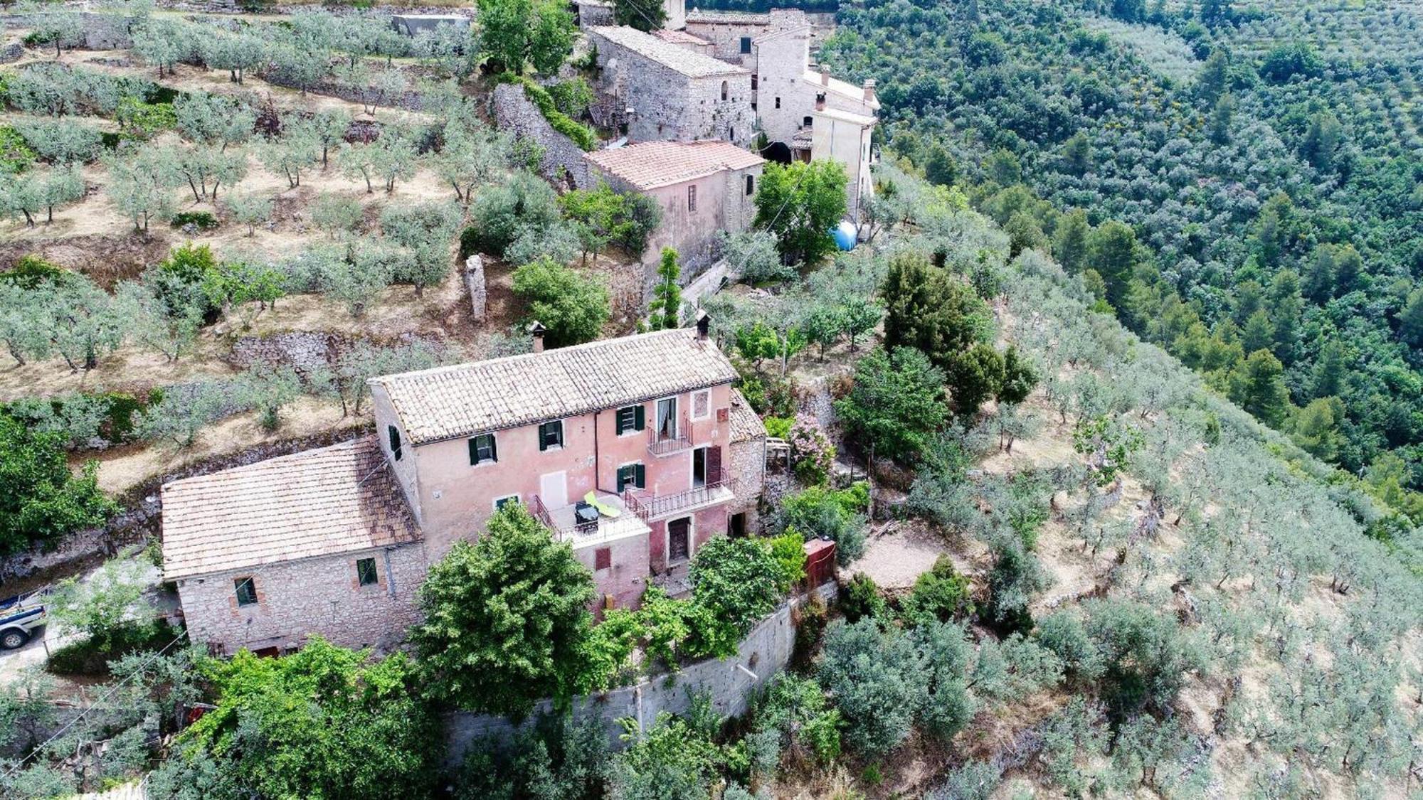 Villa rurale nei pressi Castello Campello sul Clitunno Esterno foto