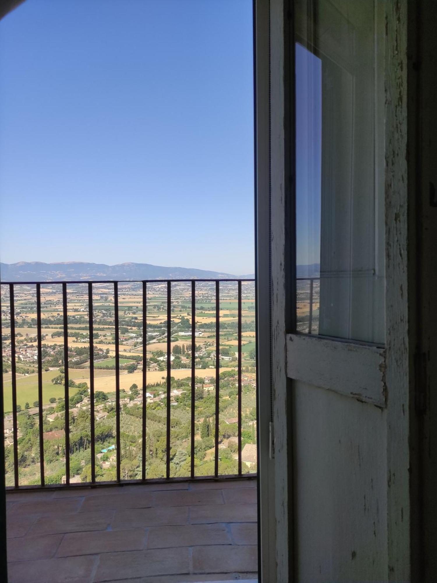 Villa rurale nei pressi Castello Campello sul Clitunno Esterno foto