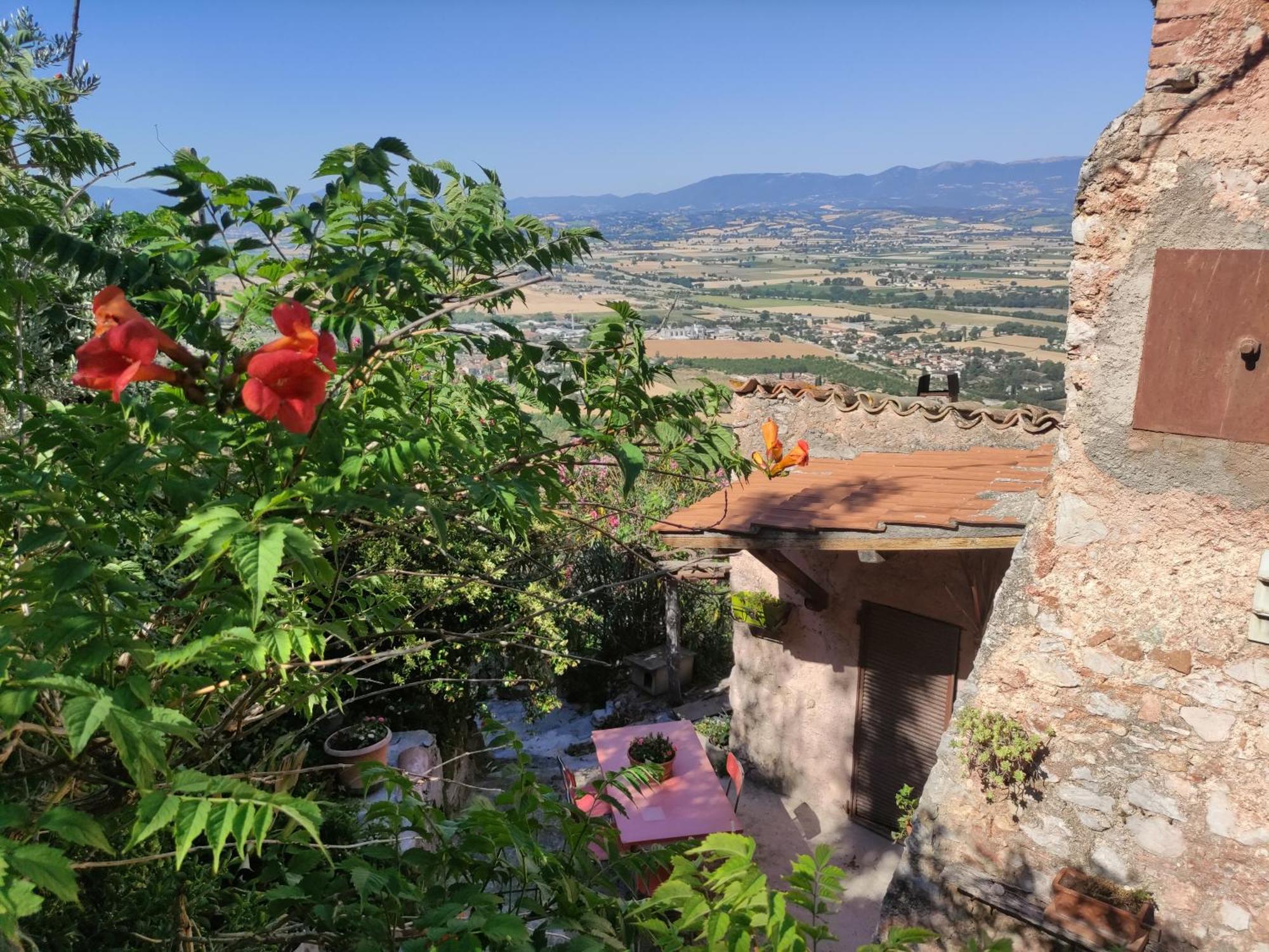 Villa rurale nei pressi Castello Campello sul Clitunno Esterno foto